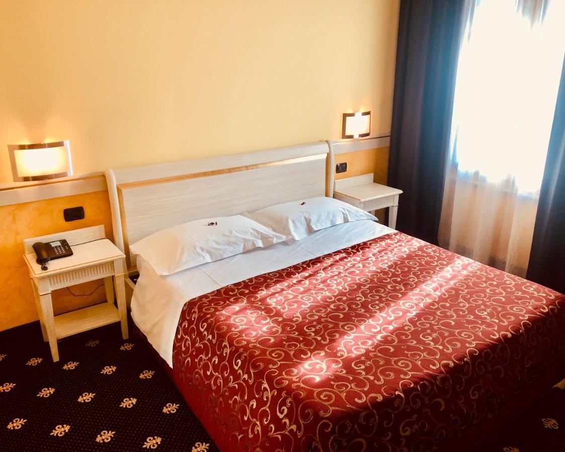 Motel Malpensa Inn & Hotel-Airport Case Nuove  Kültér fotó